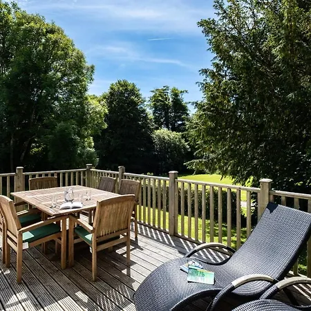 Luxurious 3 Bedroom New England Style - Trewhiddle 27 *